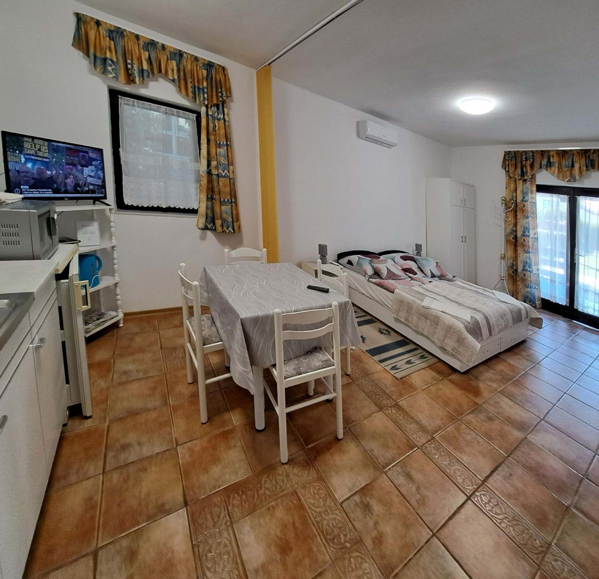 Istvan Apartmanok كيستاي المظهر الخارجي الصورة